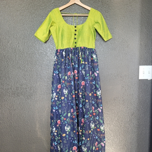 Indian Pakistani Anarkali gown with dupatta - Picture 3 of 5